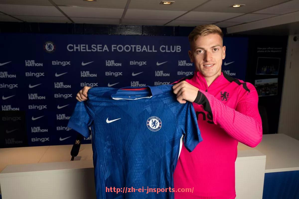 JN江南体育-矿工球队与德甲球队的对比及竞技水平分析